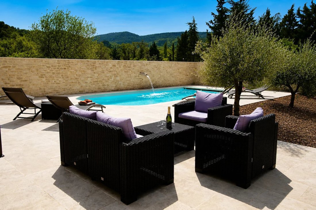 Villa en Apt, Provenza-Alpes-Costa Azul, Francia 2 - 19044378