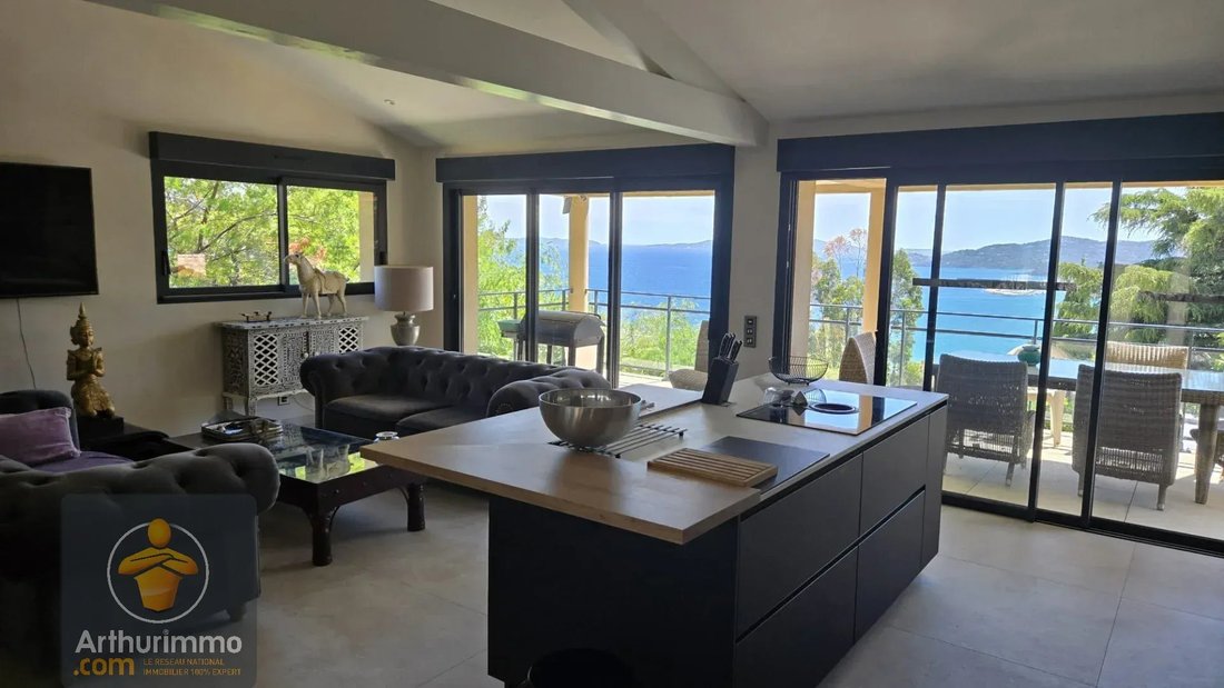 Villa en Le Lavandou, Provenza-Alpes-Costa Azul, Francia 2 - 18558198