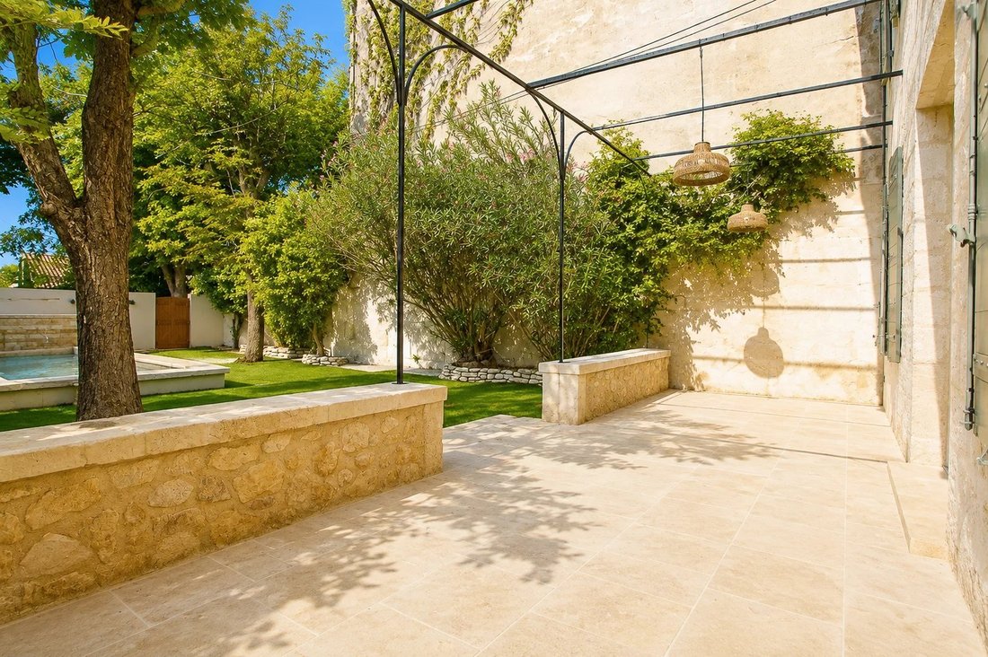 Townhouse in Maussane-les-Alpilles, Provence-Alpes-Côte d'Azur, France 3 - 19044041