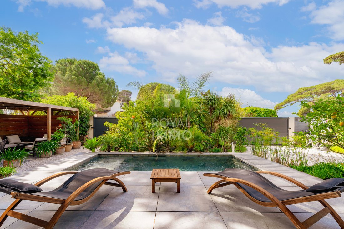 Casa en Hyères, Provenza-Alpes-Costa Azul, Francia 2 - 17896245