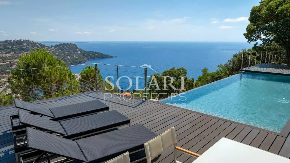 Villa a Théoule-sur-Mer, Provenza-Alpi-Costa Azzurra, Francia 5 - 18576966