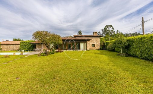 Villa in Tomino (District), Tomino, Spain 1