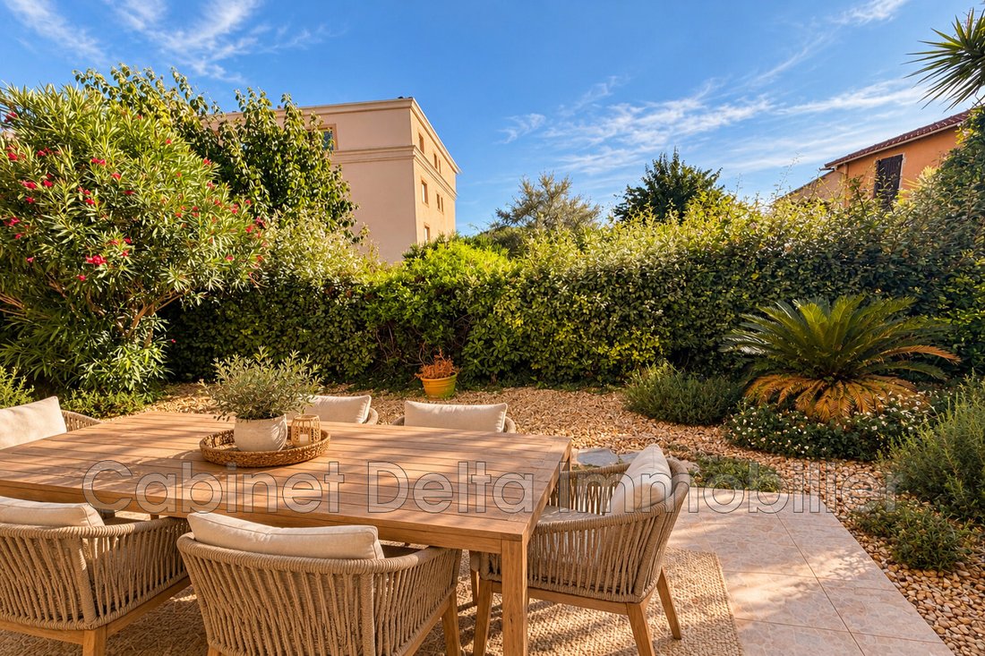 Apartment in Sanary-sur-Mer, Provence-Alpes-Côte d'Azur, France 1 - 18642565