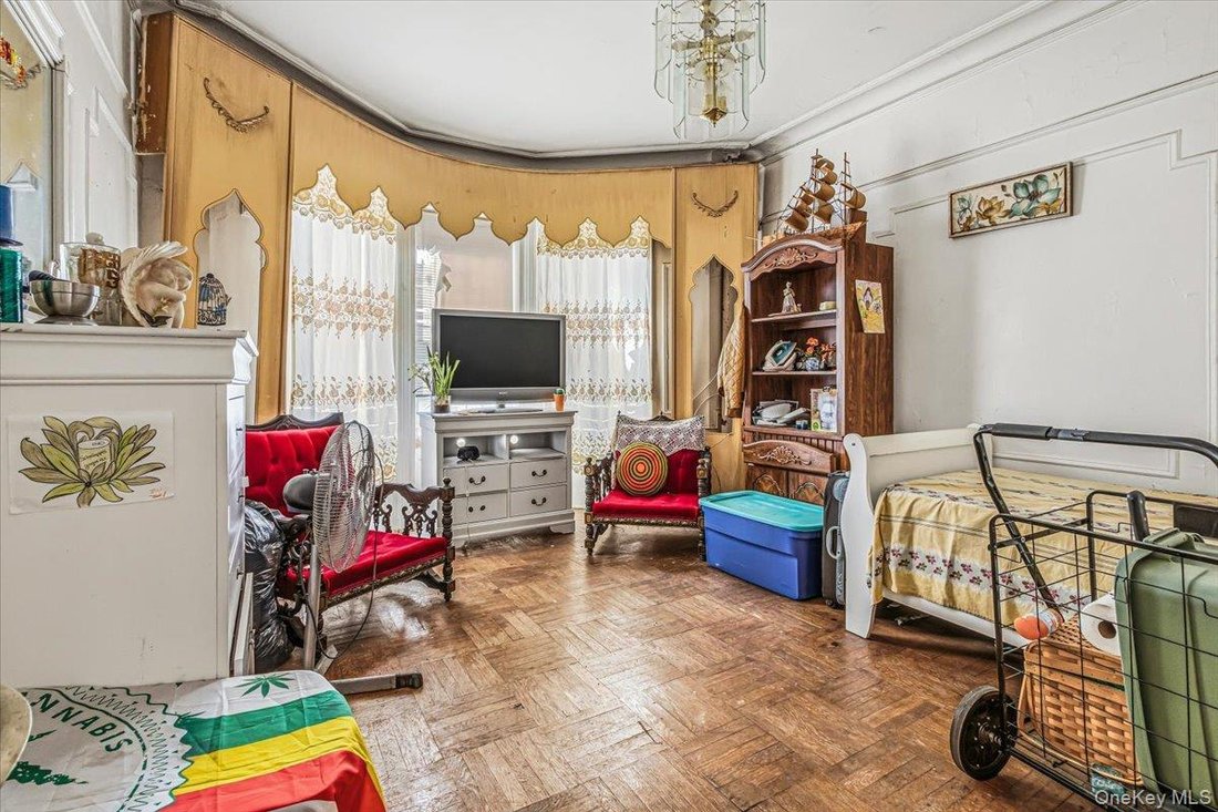 House in New York, New York, United States 3 - 19043543