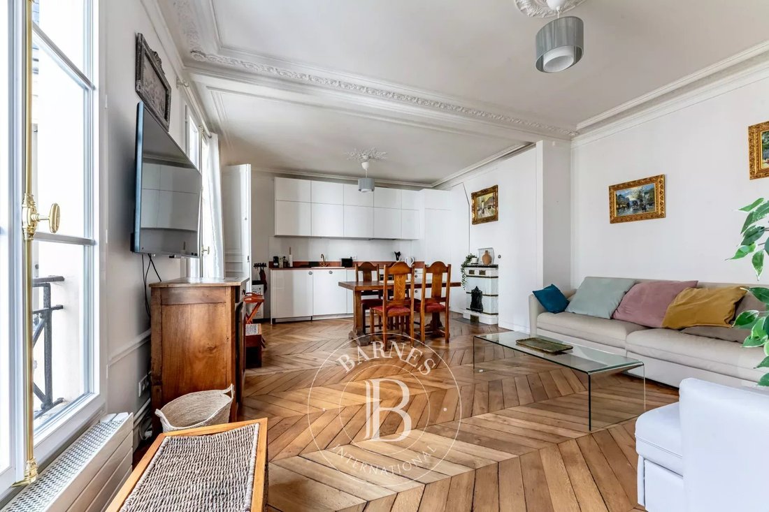 Apartment in Saint Philippe du Roule, Paris 8e Arrondissement, Paris 3 - 19043961