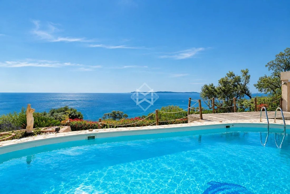 Villa in French Riviera, Provence-Alpes-Côte d'Azur, France 3 - 17408581