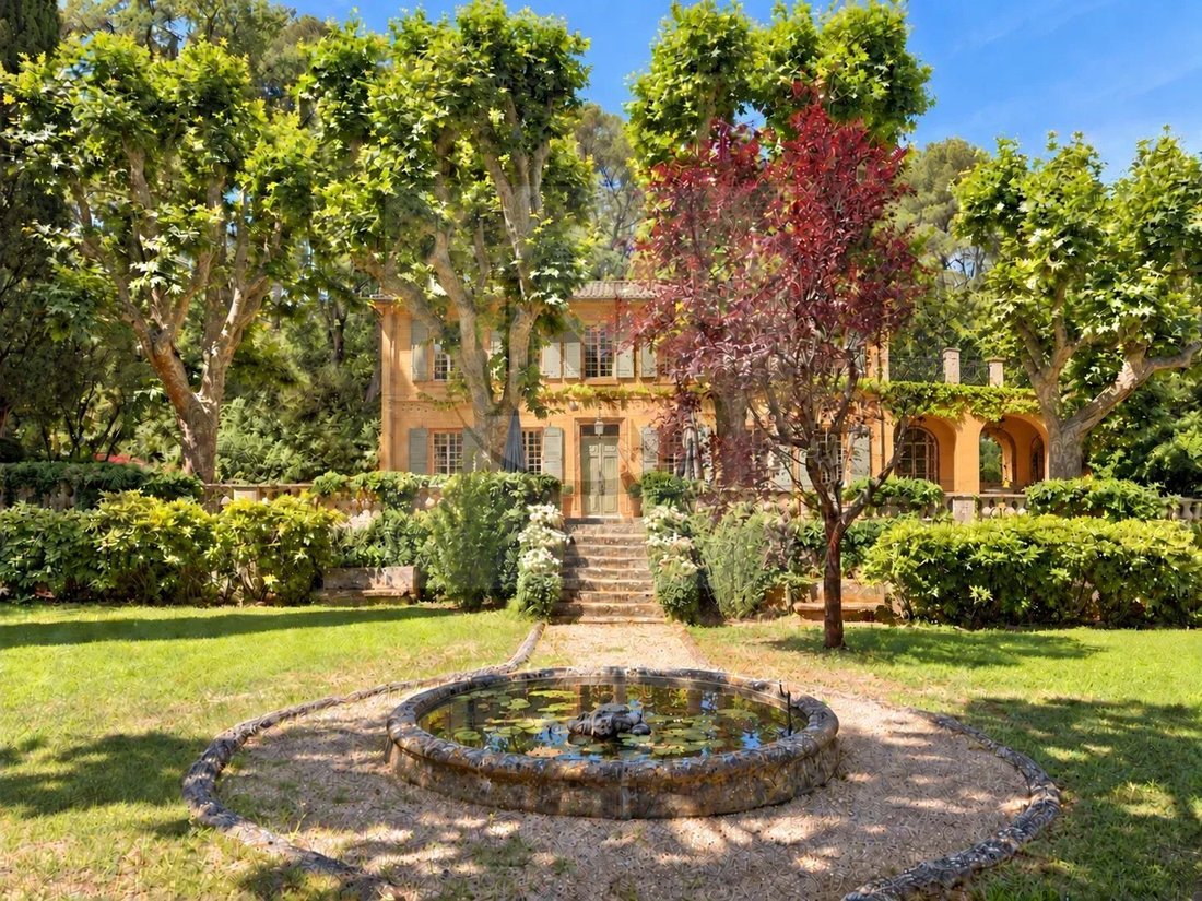Maisons de campagne à Comtale-Cente-Cours Mirabeau, Aix-en-Provence, France 2 - 16839924