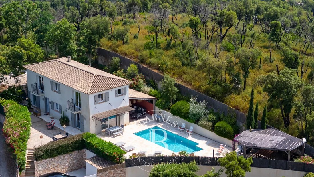 Villa in Grimaud, Provence-Alpes-Côte d'Azur, France 4 - 19044465