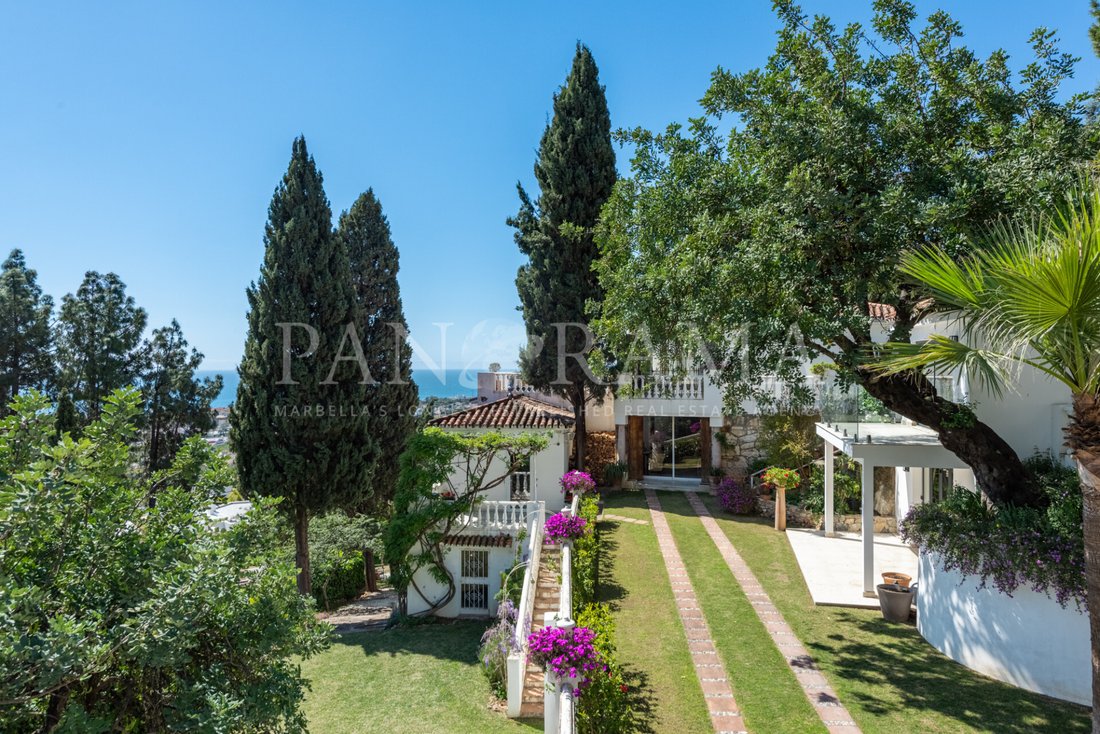 Villa in Marbella, Andalusia, Spain 1 - 19044017