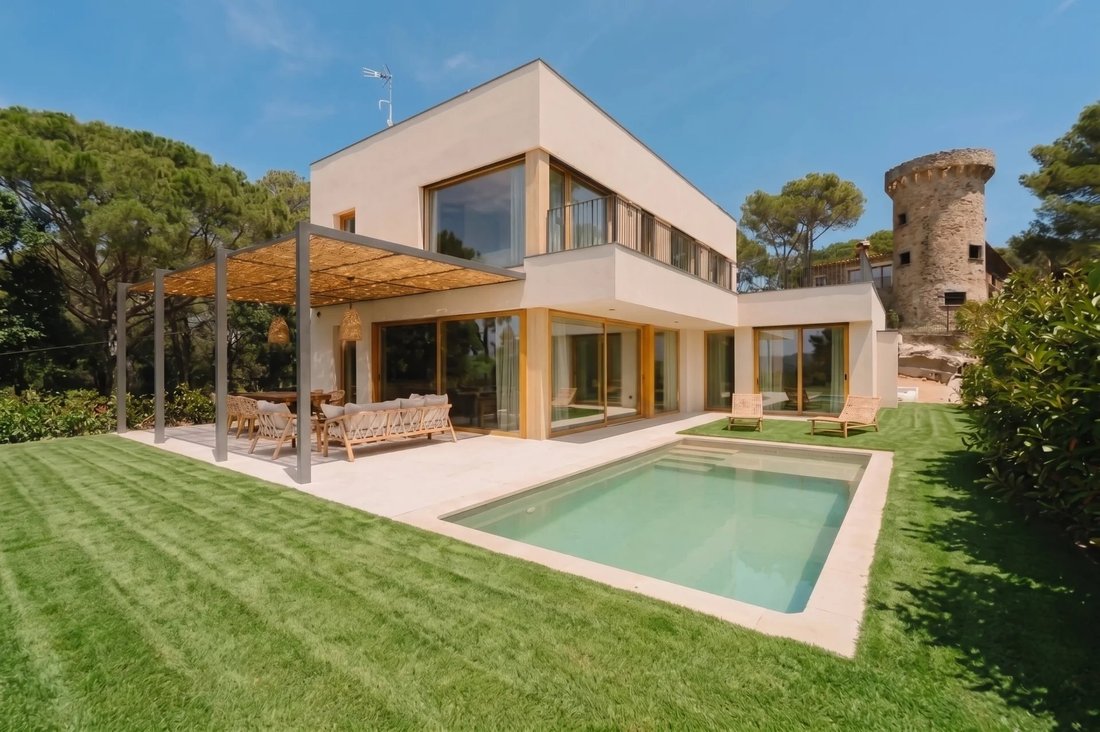 Villa in Palafrugell, Catalonia, Spain 1 - 19044486