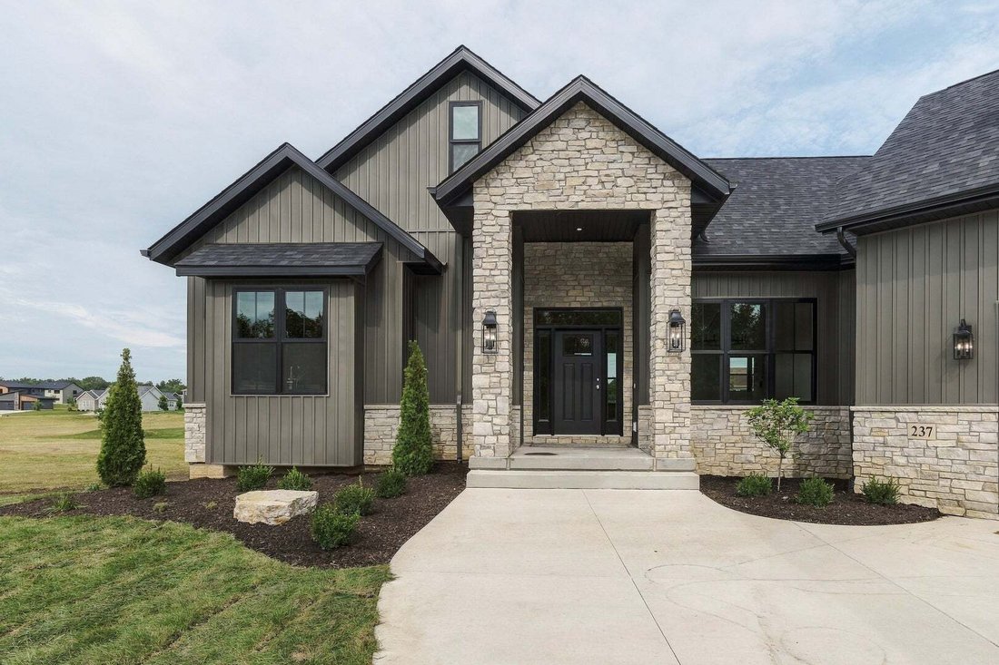 House in Bettendorf, Iowa, United States 2 - 19044035