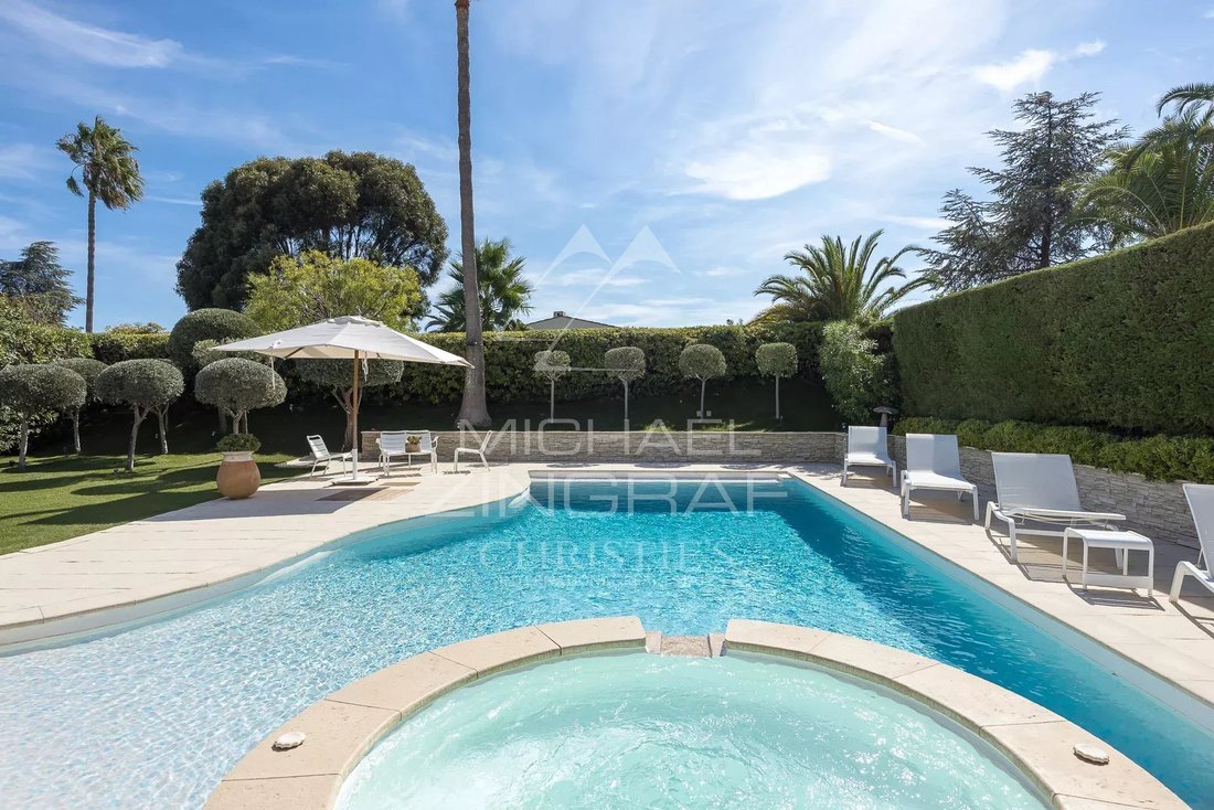 Villa in Vaug, Villeneuve-Loubet, France 5 - 19044398
