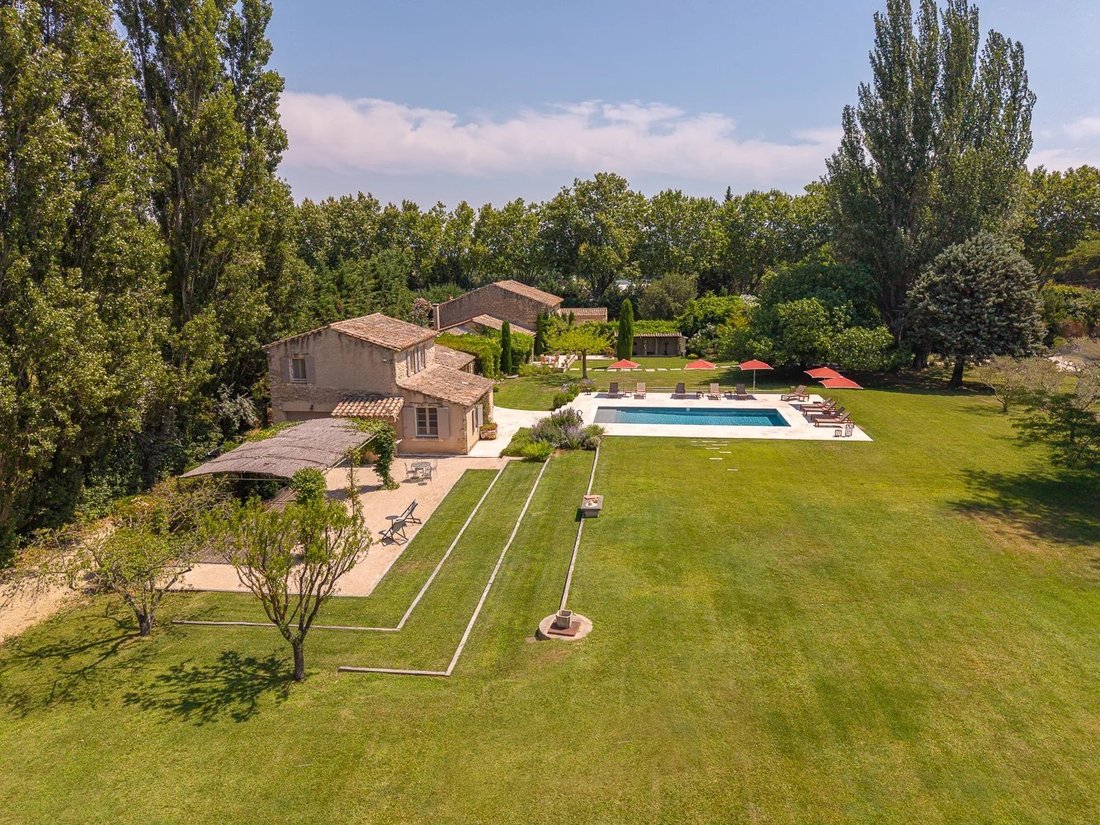 Casa a Eygalières, Provenza-Alpi-Costa Azzurra, Francia 1 - 19044241