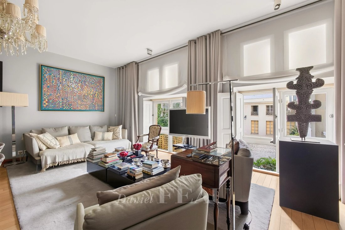 Apartment in Saint Thomas d'Aquin, Paris 7e Arrondissement, Paris 5 - 19044331