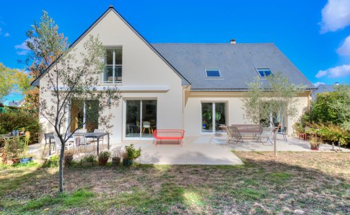 House in Bouchemaine, Pays de la Loire, France 1