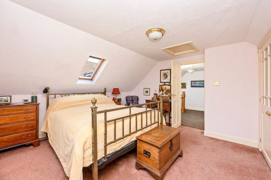Bungalow in Upper Beeding, England 3 - 19044545