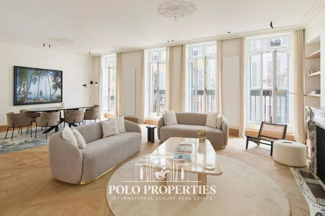 Apartment in Invalides, Paris 7e Arrondissement, Paris 3 - 19044197