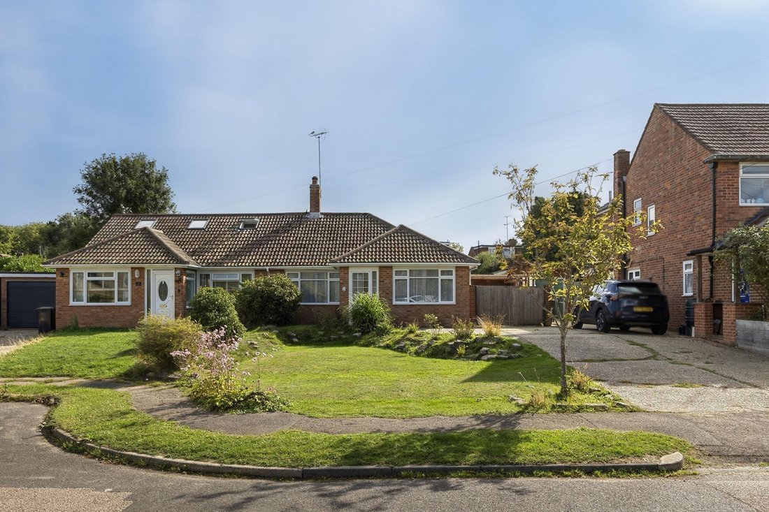 Bungalow in Hassocks, England 1 - 19044469