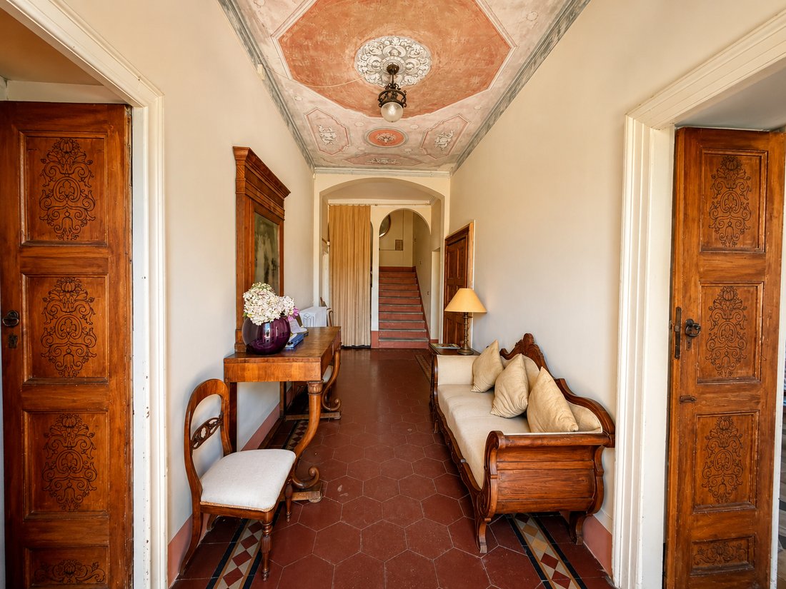 Villa in Sagnino-Tavernola-Monte Olimpino, Como, Lombardei 2 - 19043314