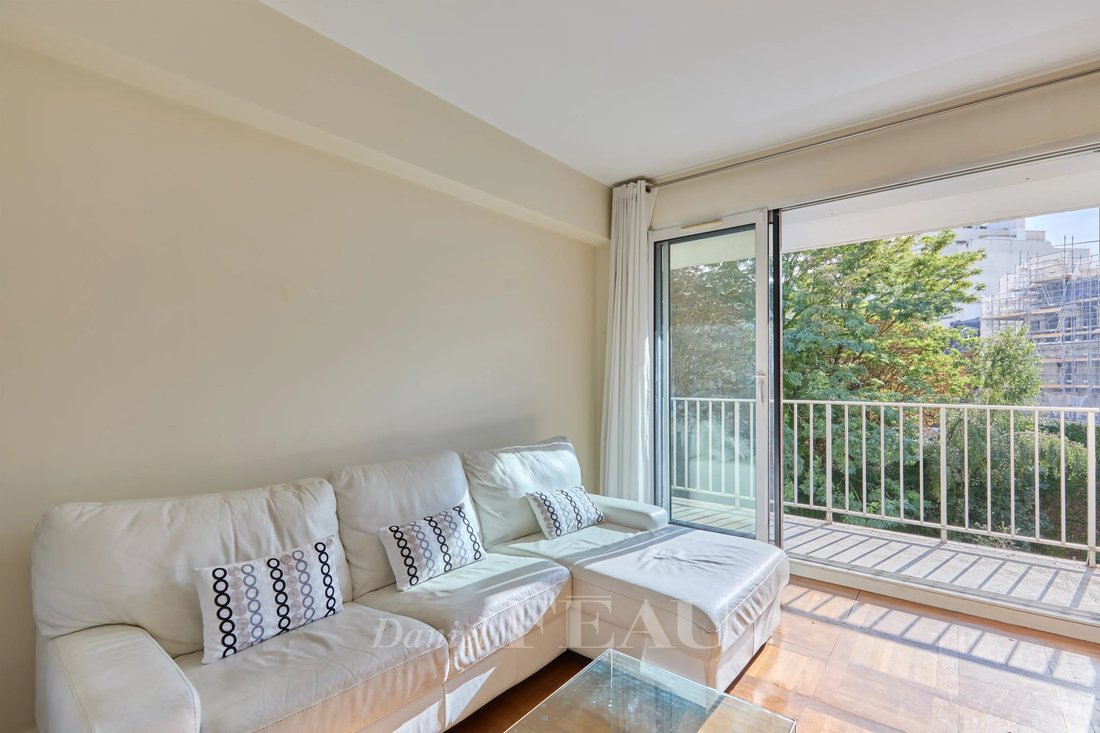 Apartment in Chaillot, Paris 16e Arrondissement, Paris 4 - 19044388