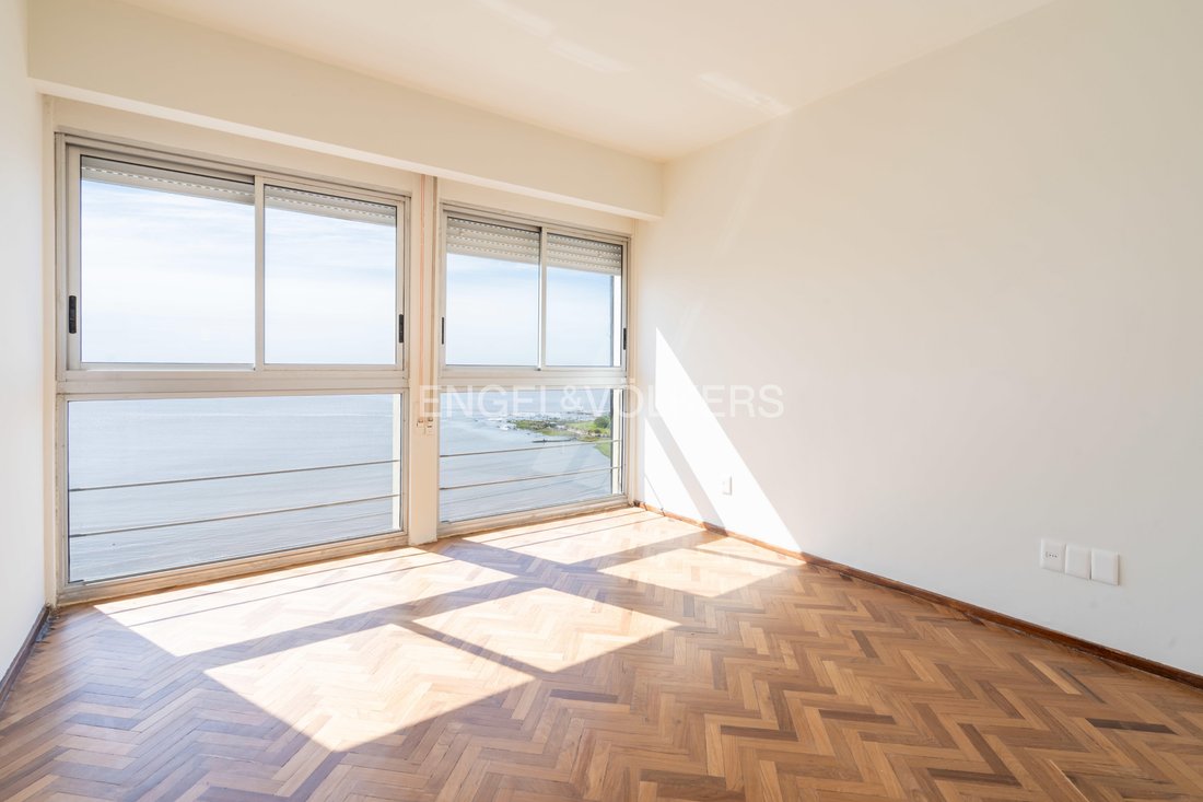 Apartment in Montevideo, Departamento de Montevideo, Uruguay 3 - 19045196