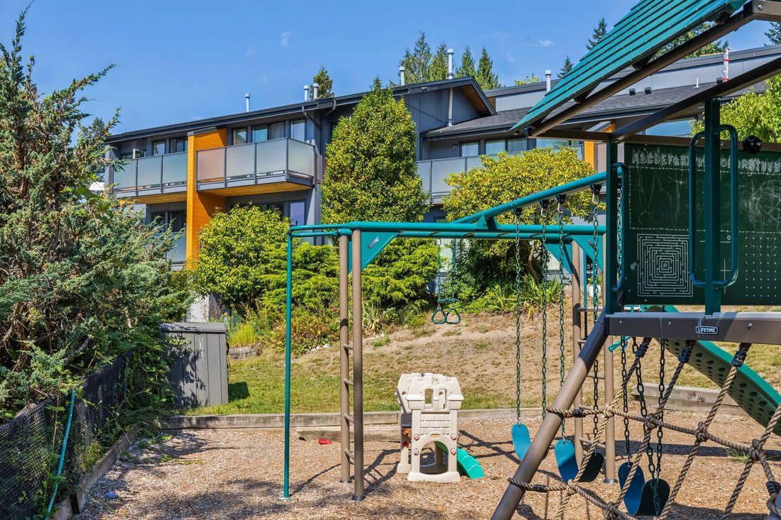 Townhouse in North Vancouver, British Columbia, Canada 5 - 19048980