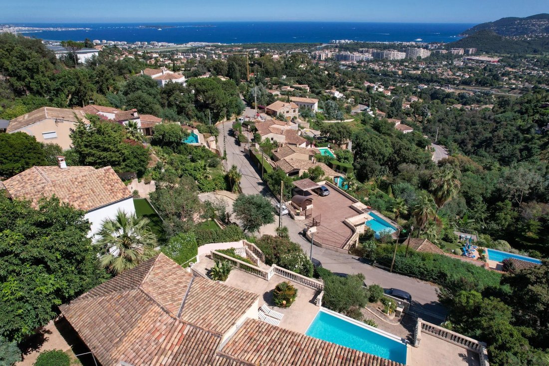 Villa in Le Cottage, Mandelieu-la-Napoule, France 3 - 19048205