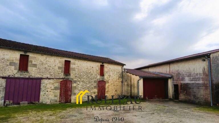 Estate in Berson, Nouvelle-Aquitaine, France 5 - 19047001