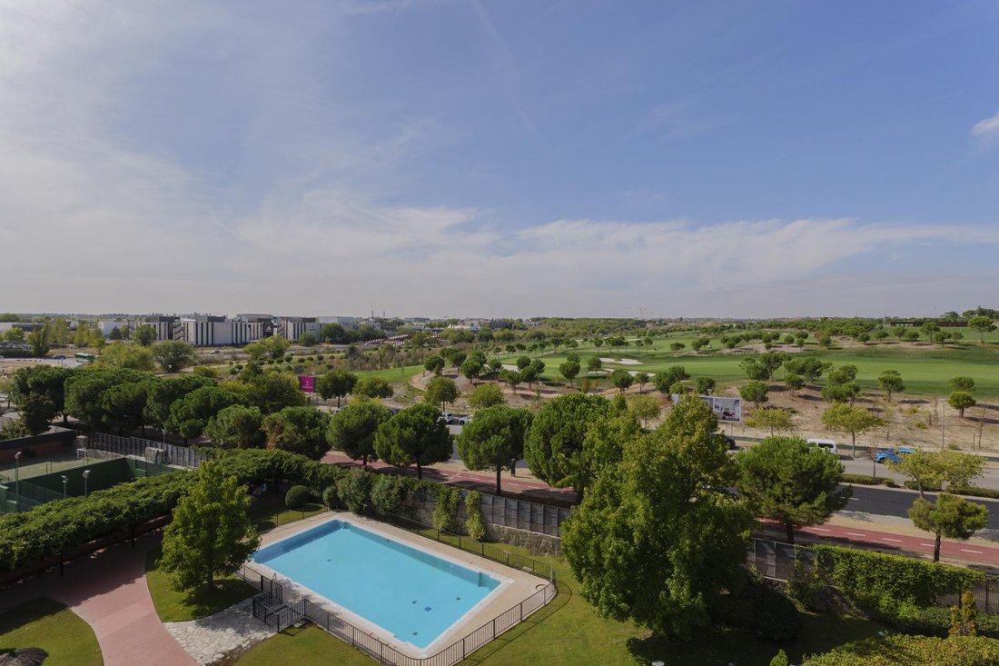 Penthouse in Pozuelo de Alarcon, Comunidad de Madrid, Spain 1 - 19045748