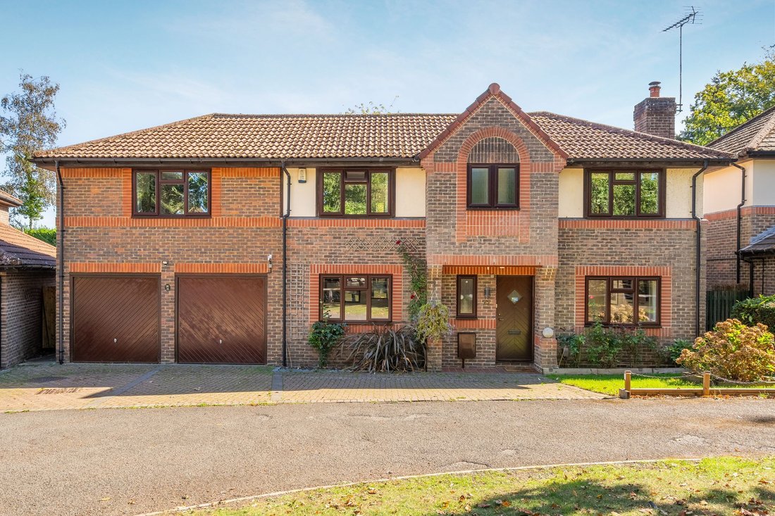 House in Winkfield Row, Winkfield, England 1 - 19045725