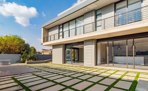 Country House in Serengeti Golf and Wildlife Estate, Gauteng, South Africa 1