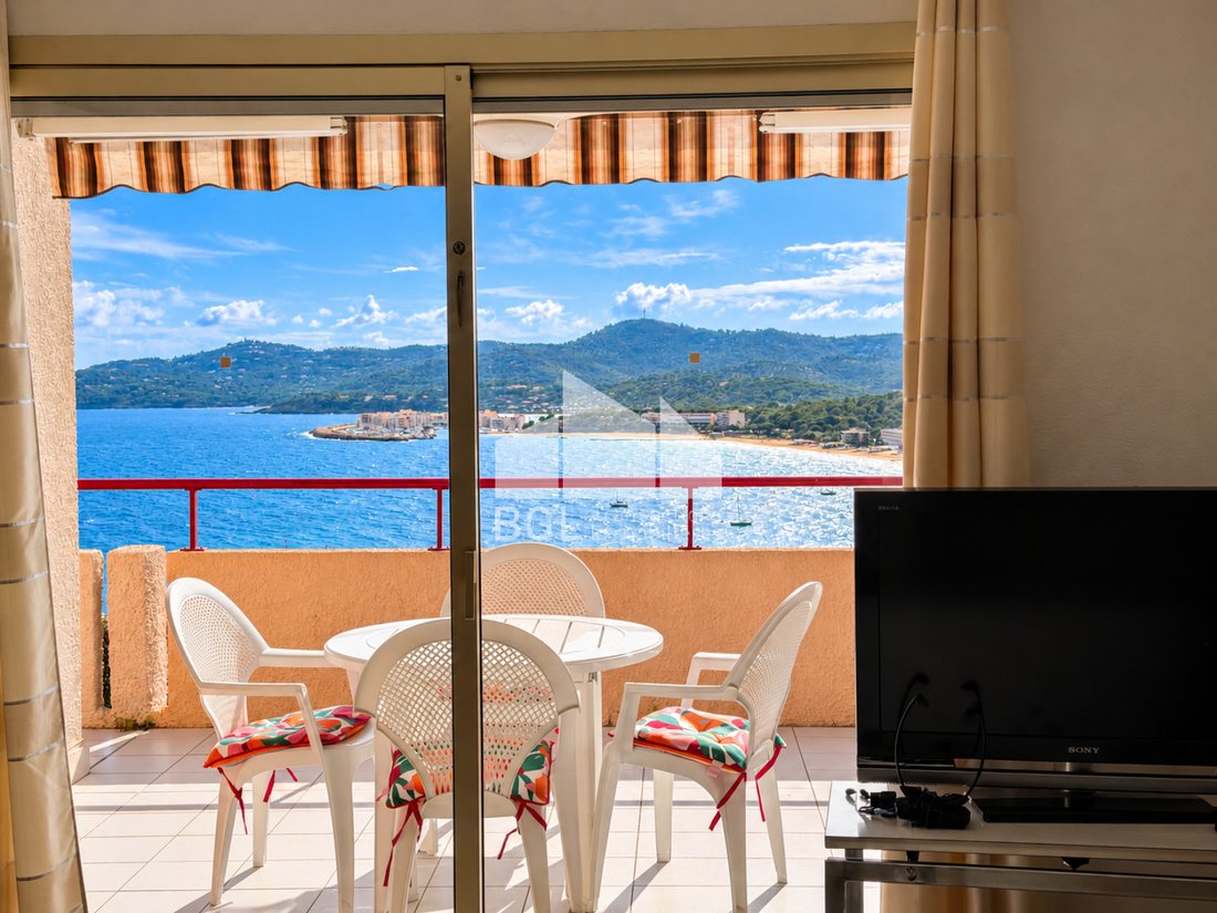 Appartamento a Le Lavandou, Provenza-Alpi-Costa Azzurra, Francia 3 - 19046971