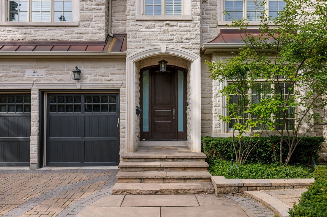 House in Toronto, Ontario, Canada 4 - 19038327