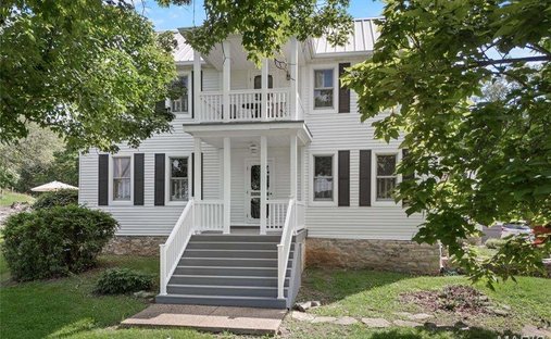 House in Defiance, Missouri, United States 1