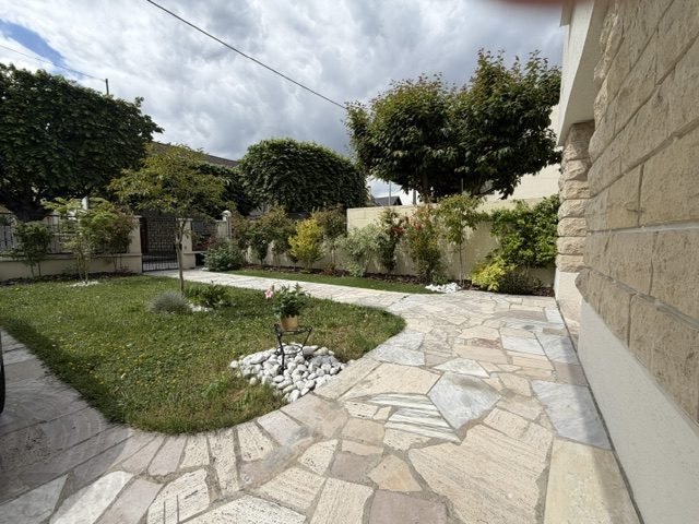 Casa en Le Blanc-Mesnil, Isla de Francia, Francia 2 - 19048144