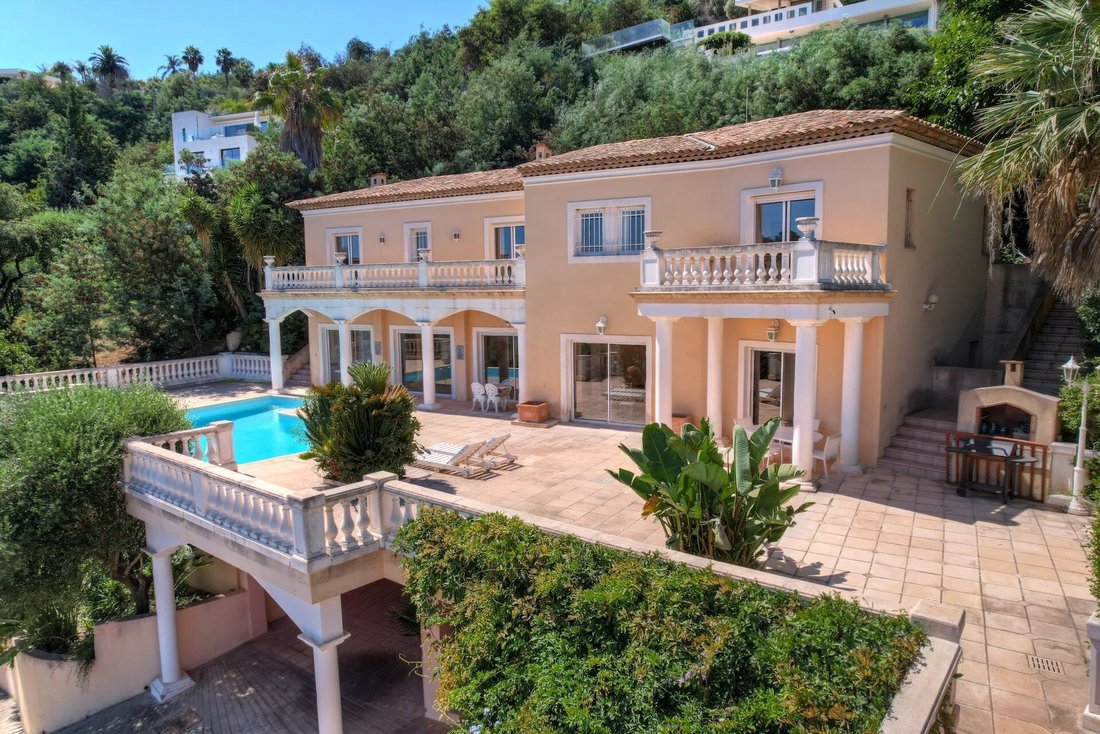 Villa in Le Cottage, Mandelieu-la-Napoule, France 1 - 19048205