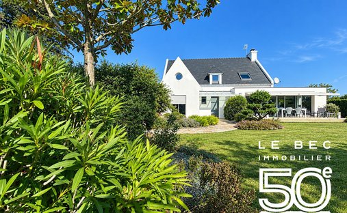 House in Arzon, Brittany, France 1