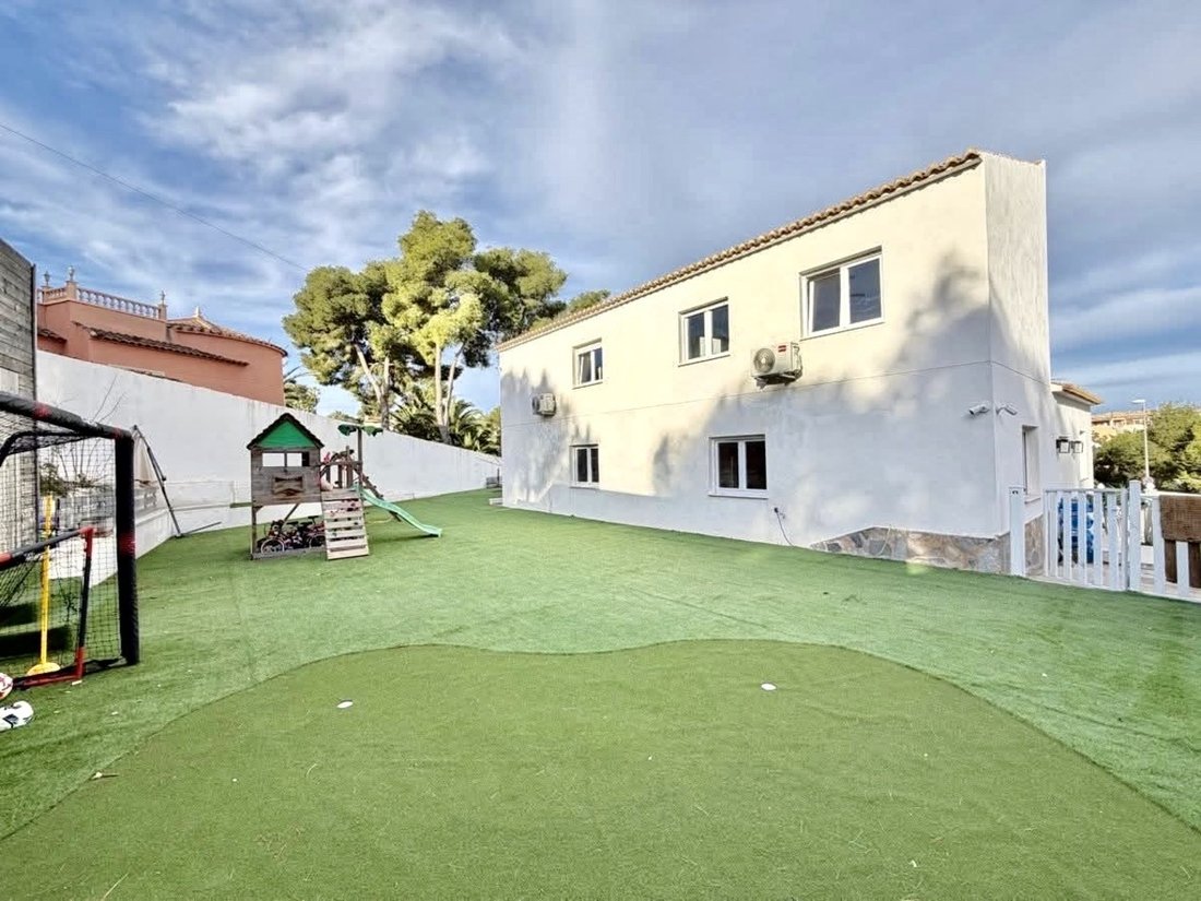 Villa in Orihuela, Valencian Community, Spain 3 - 19047275