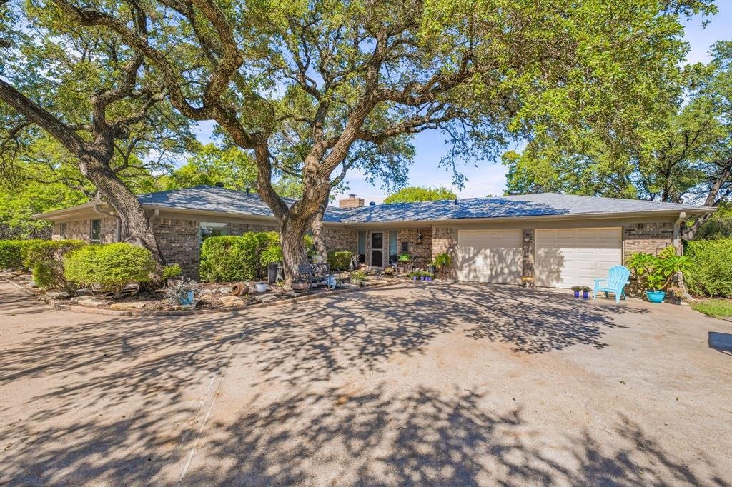 House in Granbury, Texas, United States 1 - 19046549