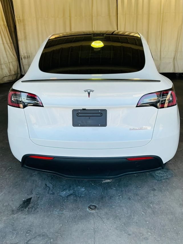 Suv in Las Vegas, NV, United States 5 - 19047341