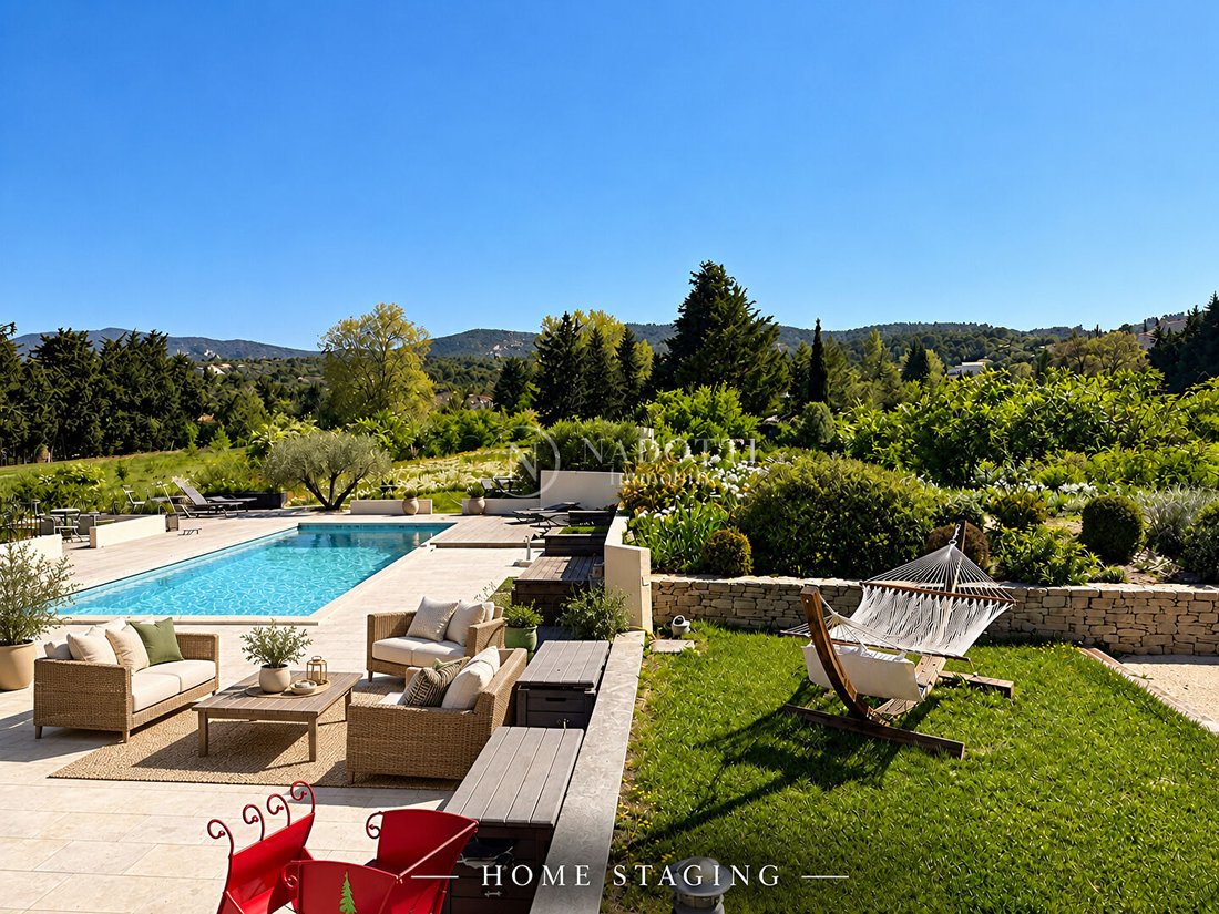 House in Lagnes, Provence-Alpes-Côte d'Azur, France 1 - 16698606