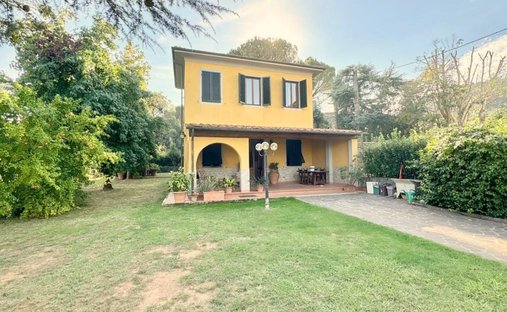 Villa a Santa Maria del Giudice - San Lorenzo a Vaccoli, Lucca, Toscana 1