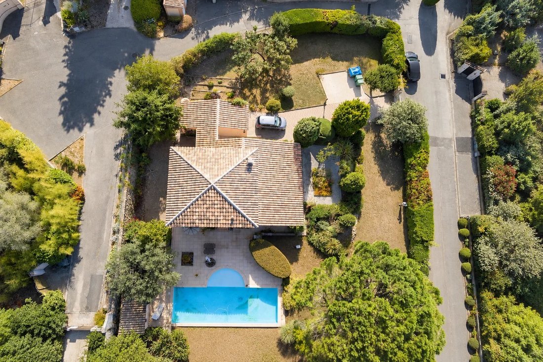 Villa à Opio, Provence-Alpes-Côte d'Azur, France 3 - 19047157