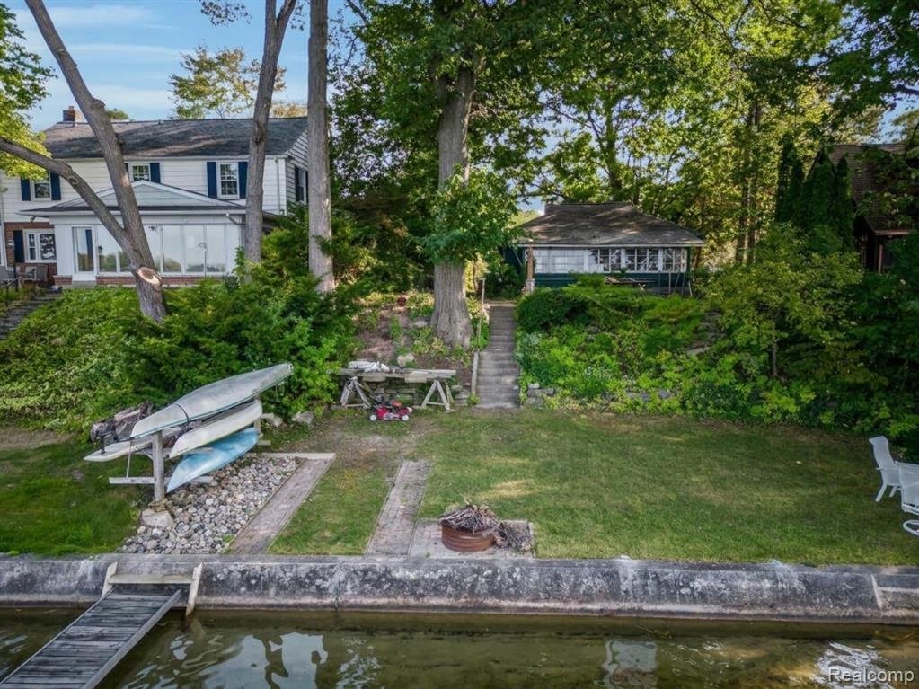 House in Pontiac, Michigan, United States 1 - 19046606