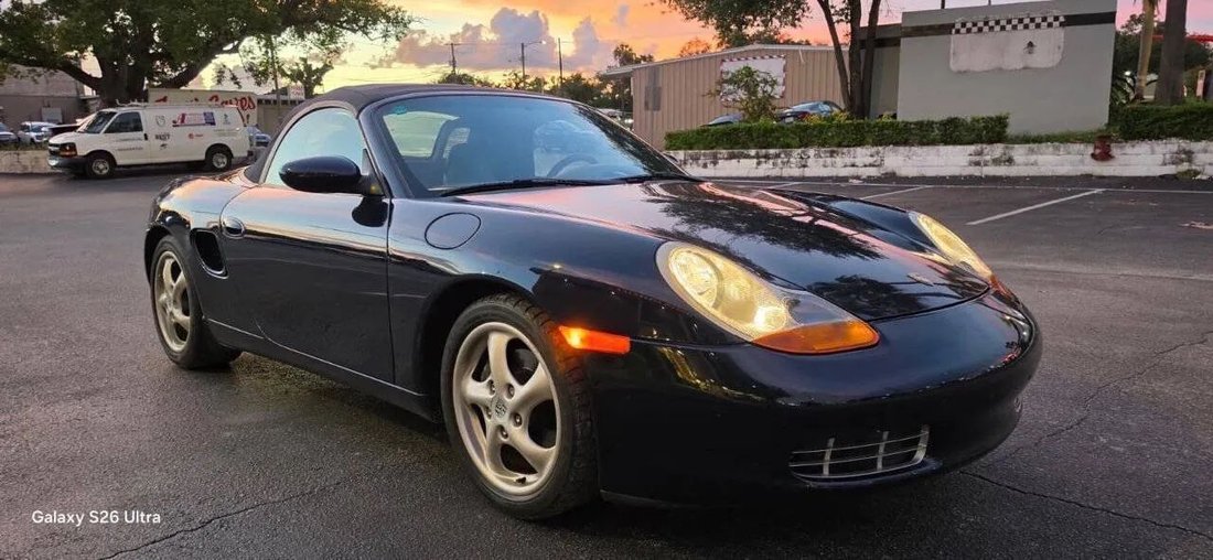 Cabriolet in Tampa, FL, United States 1 - 19047384