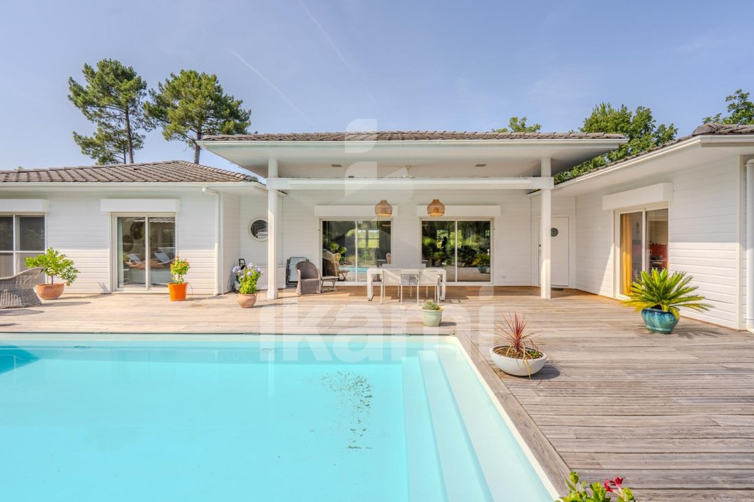 House in Salles, Nouvelle-Aquitaine, France 1 - 19047023