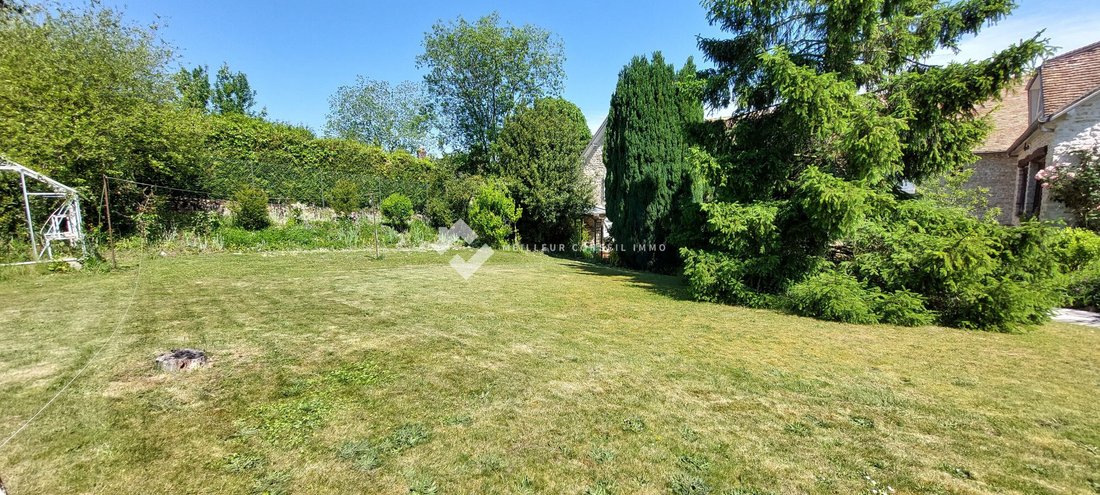 House in Montfort-l'Amaury, Ile-de-France, France 3 - 16704928