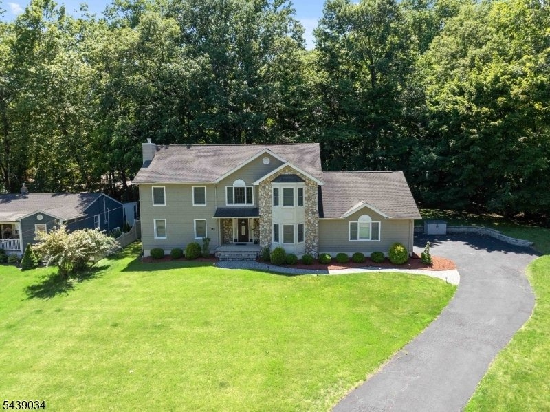 House in North Haledon, New Jersey, United States 2 - 19047561