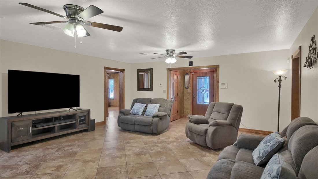 House in Elgin, Texas, United States 3 - 19045977