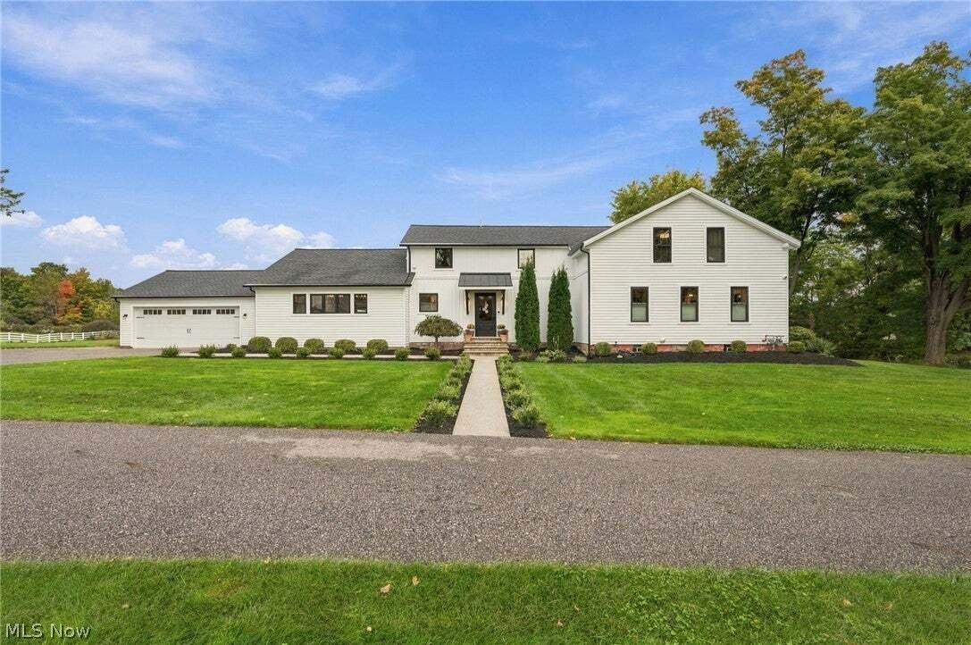 House in Chagrin Falls, Ohio, United States 1 - 19046755